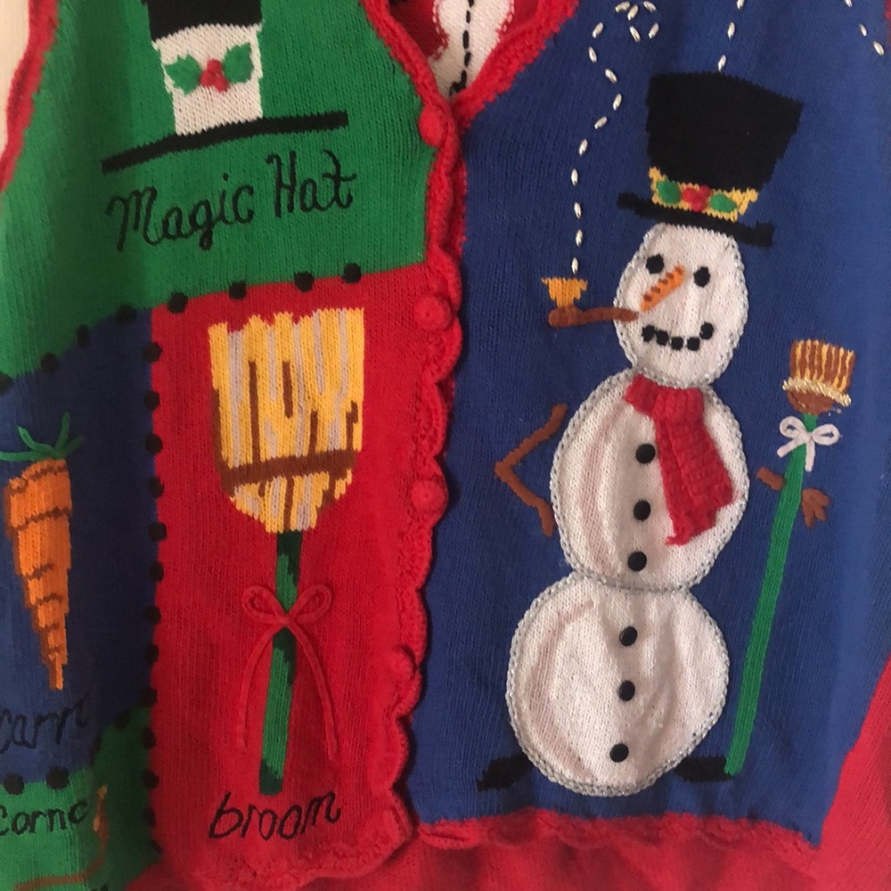 Woman’s rare Eagles Eye VTG Y2k festival scalloped knit Christmas vest - Picture 2 of 13